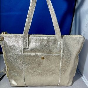 NWOT GOLD LEATHER HANDBAG
